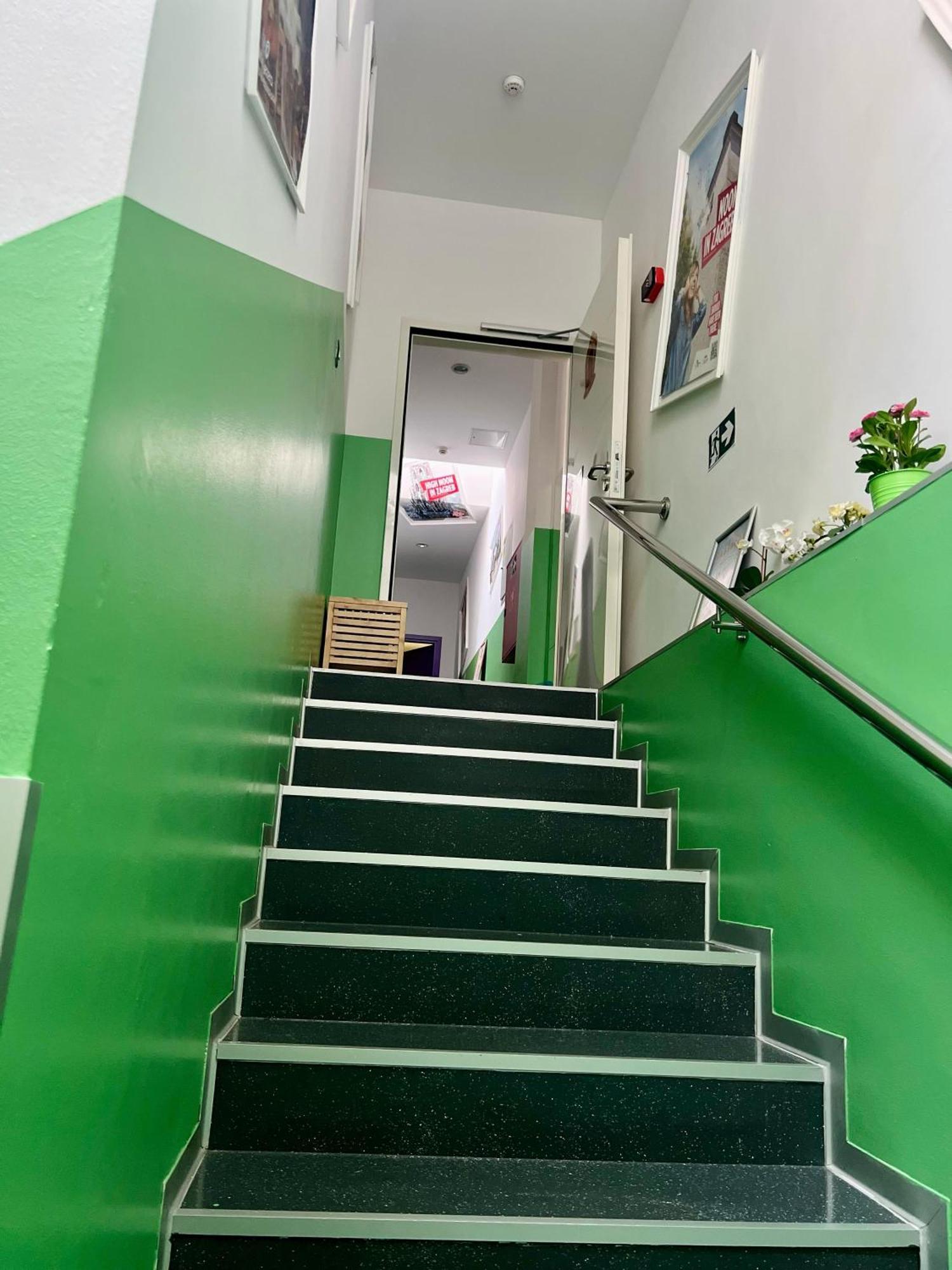 Himalayan Hostel Zagreb Exterior photo